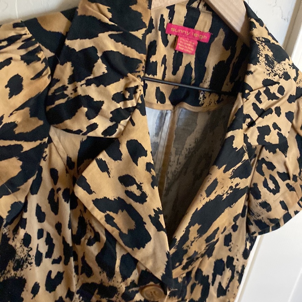 SUNNY LEIGH Animal Print Collar Short Sleeve Blazer/Blouse Size Small - Picture 3 of 10